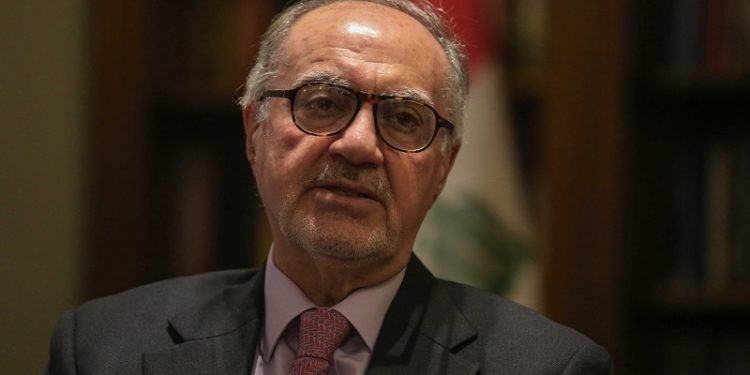 وزير المالية يوجه بدعم رجال الاعمال وإعادة النظر بآليات منح القروض