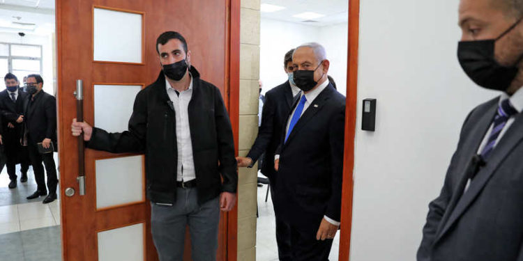 نتنياهو يمثل أمام المحكمة لمواجهة تهم الفساد