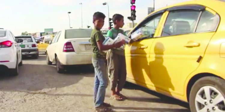 ضبط عصابة نصب واحتيال في بغداد (يرمون أنفسهم امام عجلات المارة)