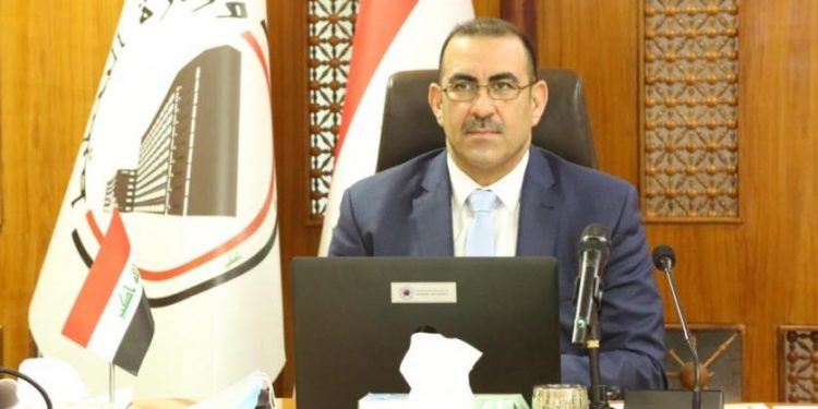 وزير التخطيط …الموارد الاقتصادية لاتتناسب مع حجم الزيادات السكانية