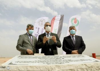 الكاظمي يضع حجر الأساس لمشروع جديد في البصرة