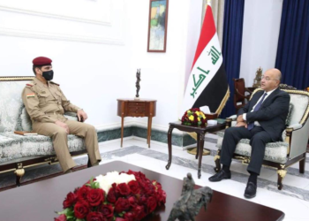 صالح يؤكد لرئيس أركان الجيش ضرورة دعم الدولة والأجهزة الأمنية في فرض القانون وحماية المواطنين