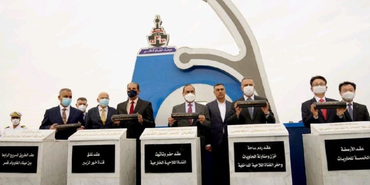 الكاظمي يضع حجر الاساس لمشروع ميناء الفاو الكبير