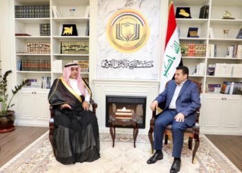 مستشار الأمن القومي يبحث مع السفير السعودي تعزيز العلاقات الأخوية بين البلدين