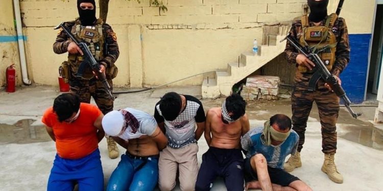 القبض على (5) متهمين بتجارة المخدرات في ميسان