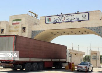 ايران تصدر بضائع بقيمة (53 مليون دولار) الى العراق في شهر واحد