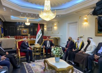 ظريف يلتقي بعض رؤساء الأحزاب والعشائر السنية في بغداد