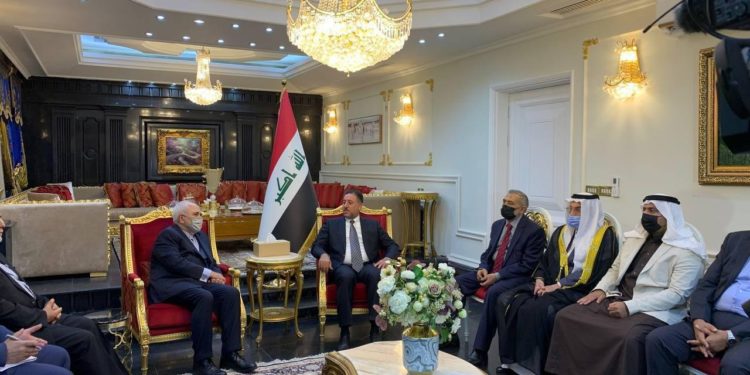 ظريف يلتقي بعض رؤساء الأحزاب والعشائر السنية في بغداد