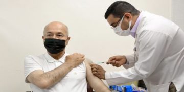 رئيس الجمهورية يتلقى اللقاح المضاد لفيروس كورونا
