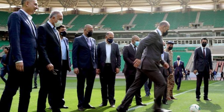 الكاظمي من ملعب البصرة… الحكومة حريصة على أنجاح خليجي 25