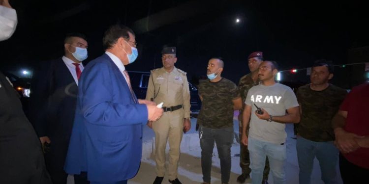 وزير الزراعة يجري جولة ليلية لعدد من السيطرات الخارجية “للحد من التهريب”