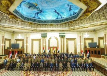 مأدبة إفطار يقيمها الكاظمي لــ”قادة وضباط الأجهزة الأمنية” (أنتم عماد الدولة وهيبتها)