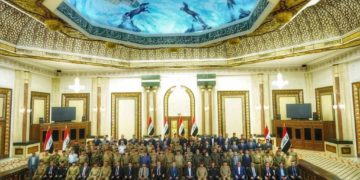 مأدبة إفطار يقيمها الكاظمي لــ”قادة وضباط الأجهزة الأمنية” (أنتم عماد الدولة وهيبتها)