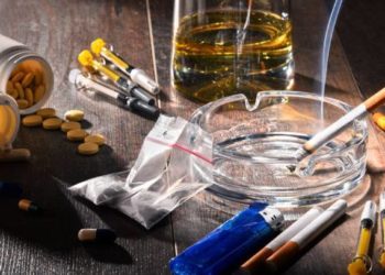 محاربة ,وباءين قاتلين, في وقت واحد في العراق