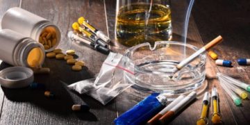 محاربة ,وباءين قاتلين, في وقت واحد في العراق