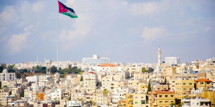 السلطات الأردنية تعتقل رئيس الديوان الملكي الأسبق ومبعوث الملك الخاص السابق للسعودية