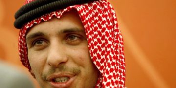 كشف خفايا خلاف “ملك الأردن مع أخيه حمزة”