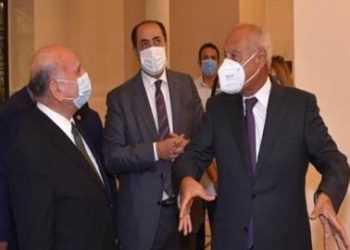 أبو الغيط من بغداد .. سنستضيف القيادة العراقية في الجامعة العربية