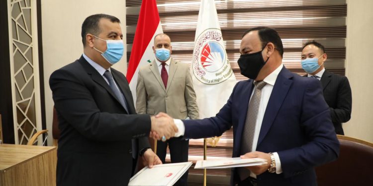 اتفاق مع شركة “هواوي الصينية” لتدريب 3 آلاف طالب وطالبة من المواهب العراقية