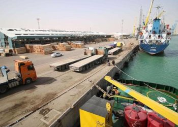 عودة العمل بميناء ام قصر والموانئ النفطية , بعد التوقف لمدة 12 ساعة