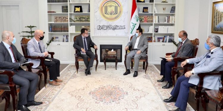 الأعرجي يبحث مع السفير الكندي في بغداد انسحاب قوات بلاده من العراق