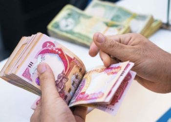 مناقشة صرف مستحقات موظفي العقود المتعينين حديثاً