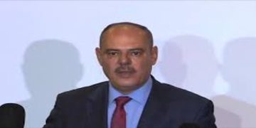 مؤيد اللامي يدعو وزير الداخلية الى إعطاء الموافقات لشراء عجلات حديثة لرجال الدفاع المدني