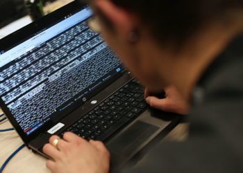 أكبر شركة أنابيب نفط أمريكية تعلق عملياتها إثر “هجوم سيبراني”