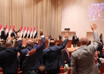 الاستثمار النيابية تحدد أغراض رفع سعر صرف الدولار