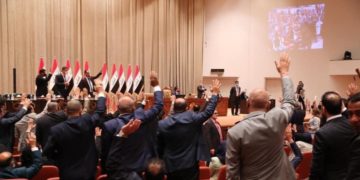 الاستثمار النيابية تحدد أغراض رفع سعر صرف الدولار