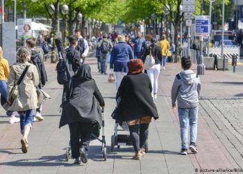 ألمانيا تحظر وتداهم 3 منظمات على صلة بـــ (حزب الله اللبناني)