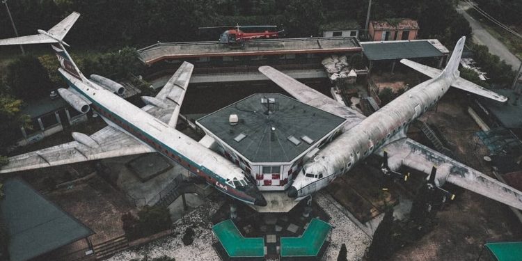 مطعم الطائرات المهجور في إيطاليا