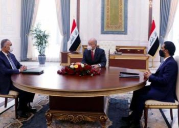 بيان الرئاسات الثلاث بعد اجتماع الخميس .. التعدي على سلطة الدولة يعرض استقرار البلد إلى المخاطر