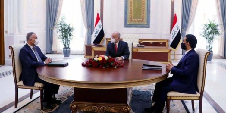 بيان الرئاسات الثلاث بعد اجتماع الخميس .. التعدي على سلطة الدولة يعرض استقرار البلد إلى المخاطر