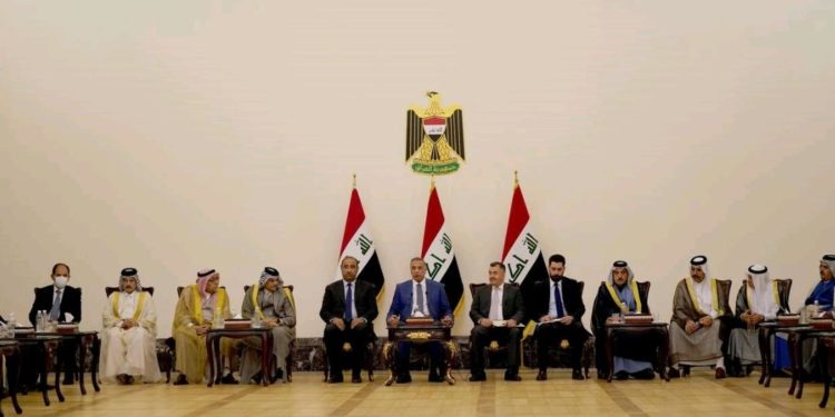 الكاظمي .. المطلوب من عشائرنا مساندة جهود استعادة هيبة الدولة