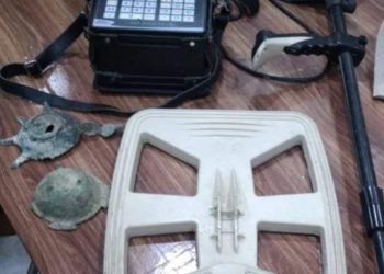 تفكيك شبكة لسرقة وتهريب ( القطع الاثرية ) في ديالى