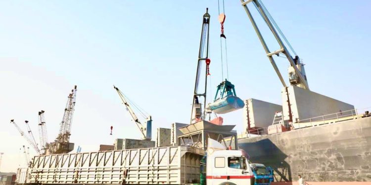 رصد ( 30 ) مليار دينار لاعادة البنى التحتية لموانئ ام قصر