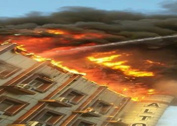 اندلاع حريق بفندق وسط مدينة كربلاء