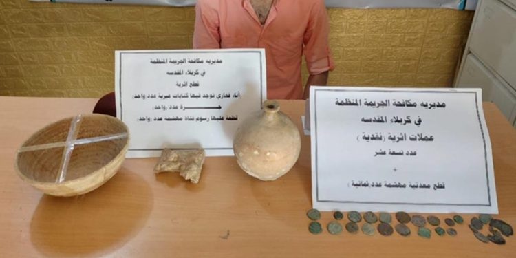 القبض على متهم بتهريب وبيع القطع الاثرية في كربلاء