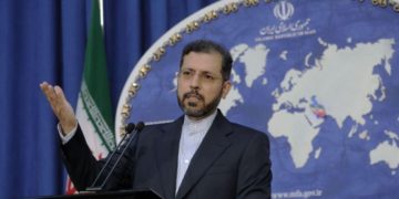 طهران تسلم بغداد مذكرة احتجاج على حرق مقراتها في العراق