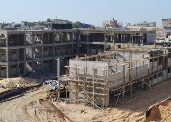 الاقتصاد النيابية تحذر من “التزامات مالية على الحكومة” بسبب إلغاء المشاريع المتلكئة