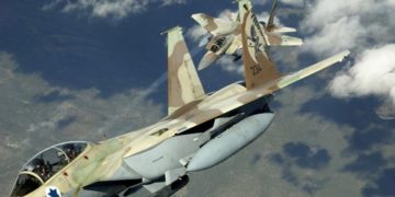 الجيش الإسرائيلي يطلق “110 صاروخ” على 35 هدفا في غزة