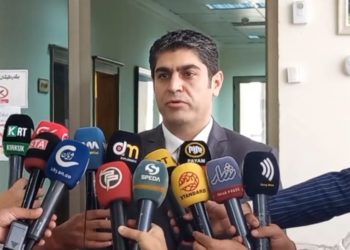 قاضٍ كردي يستقيل بسبب “استمرار قطع رواتب موظفي كردستان”