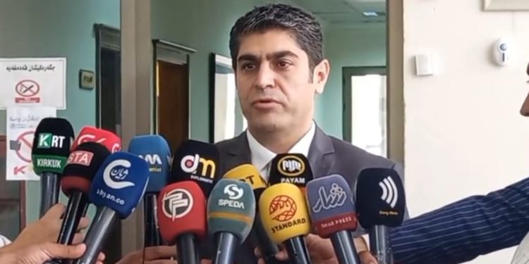 قاضٍ كردي يستقيل بسبب “استمرار قطع رواتب موظفي كردستان”