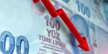 الليرة التركية هبوط لأدنى مستوياتها