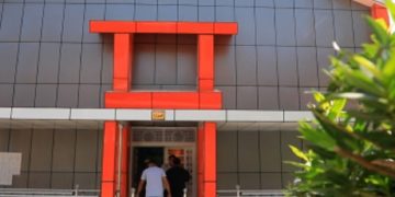 حكم ضد مسؤول سابق وأحد الموظفين بتهمة (الإهمال)