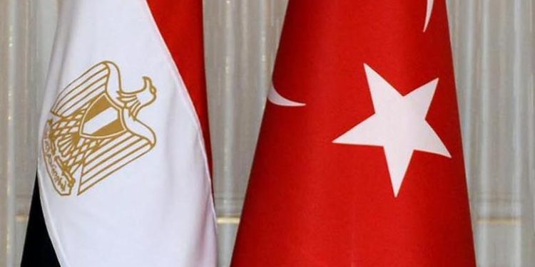 العراق يكشف عن دوره في التقارب المصري التركي