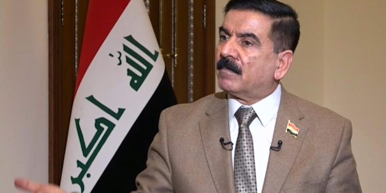 وزير الدفاع يصل إلى ذي قار لتفقد القطعات العسكرية