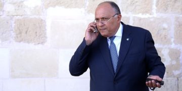 وزير الخارجية المصري يدعو خلال اتصال مع نظيره الفرنسي لوقف هجوم إسرائيل على غزة