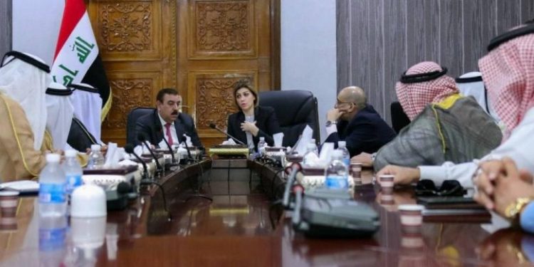 وزيرة الهجرة تبحث مع حكومة وعشائر الأنبار سبل” إغلاق ” مخيمات النازحين